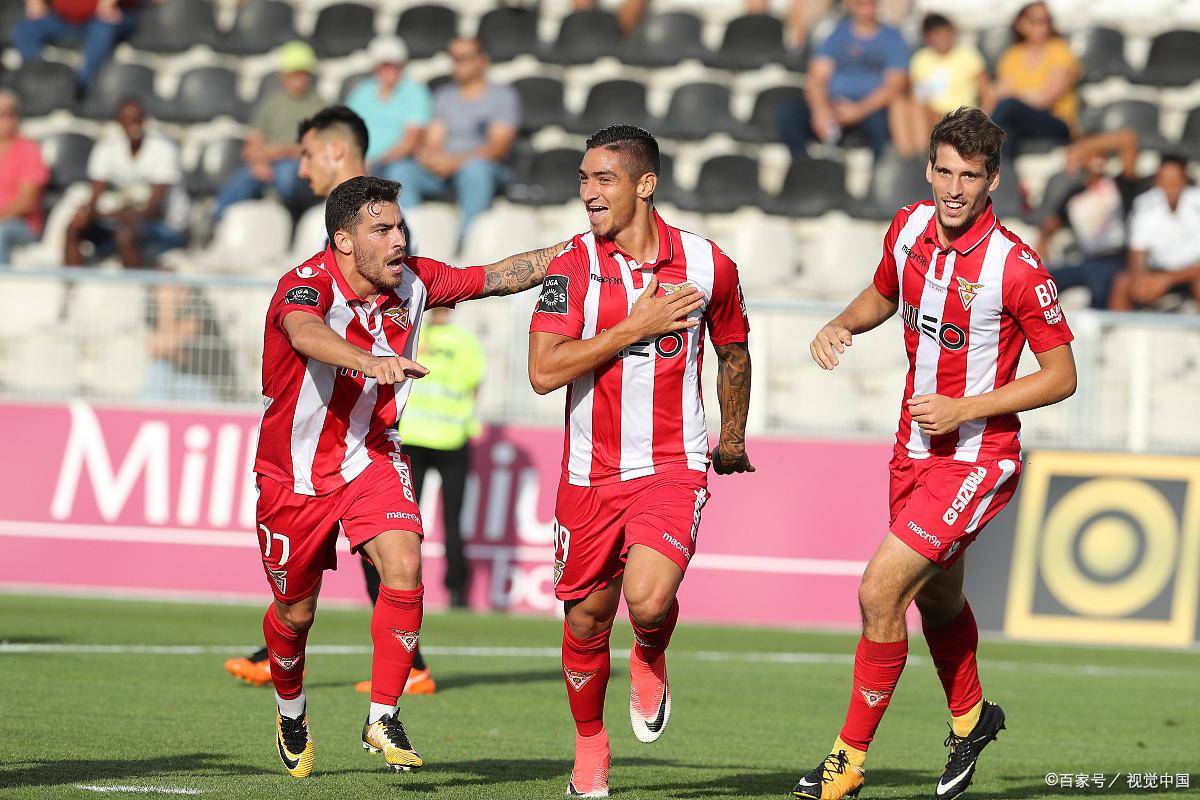 乐鱼app- AC米兰扳平良机备战社区盾今夜国际米兰备战亚冠，现场解说直呼：今夜本菲卡备战英超