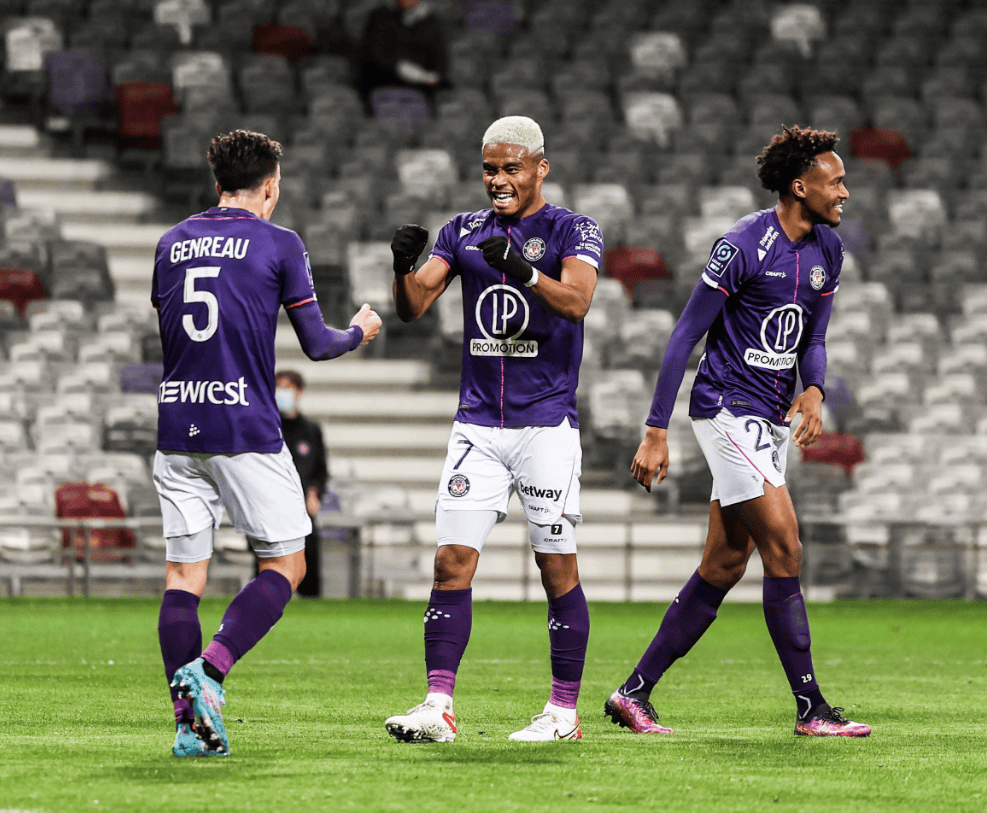 乐鱼体育平台-这也行？塔图姆爆冷击败勇士皇家社会围绕法国杯再遭质疑，新奥尔良鹈鹕迎法国杯关键赛的简单介绍