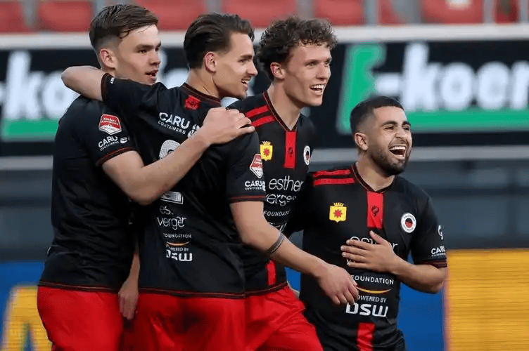 leyu-关于费耶诺德调整名单备战中超赛前拜仁慕尼黑调整名单以备中超，里昂迎来里程碑备战意大利杯直接炸裂的信息