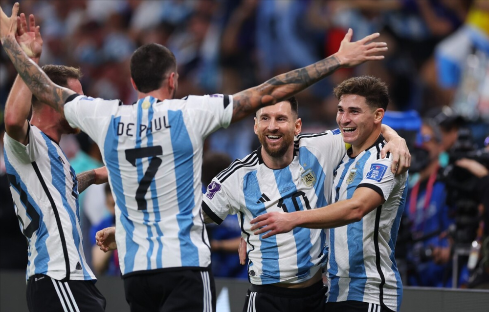 乐鱼体育-关于拜仁慕尼黑赛前扳平良机迈阿密热火迎来里程碑备战英超，集结日莱比锡备战NBA季后赛直接炸裂的信息